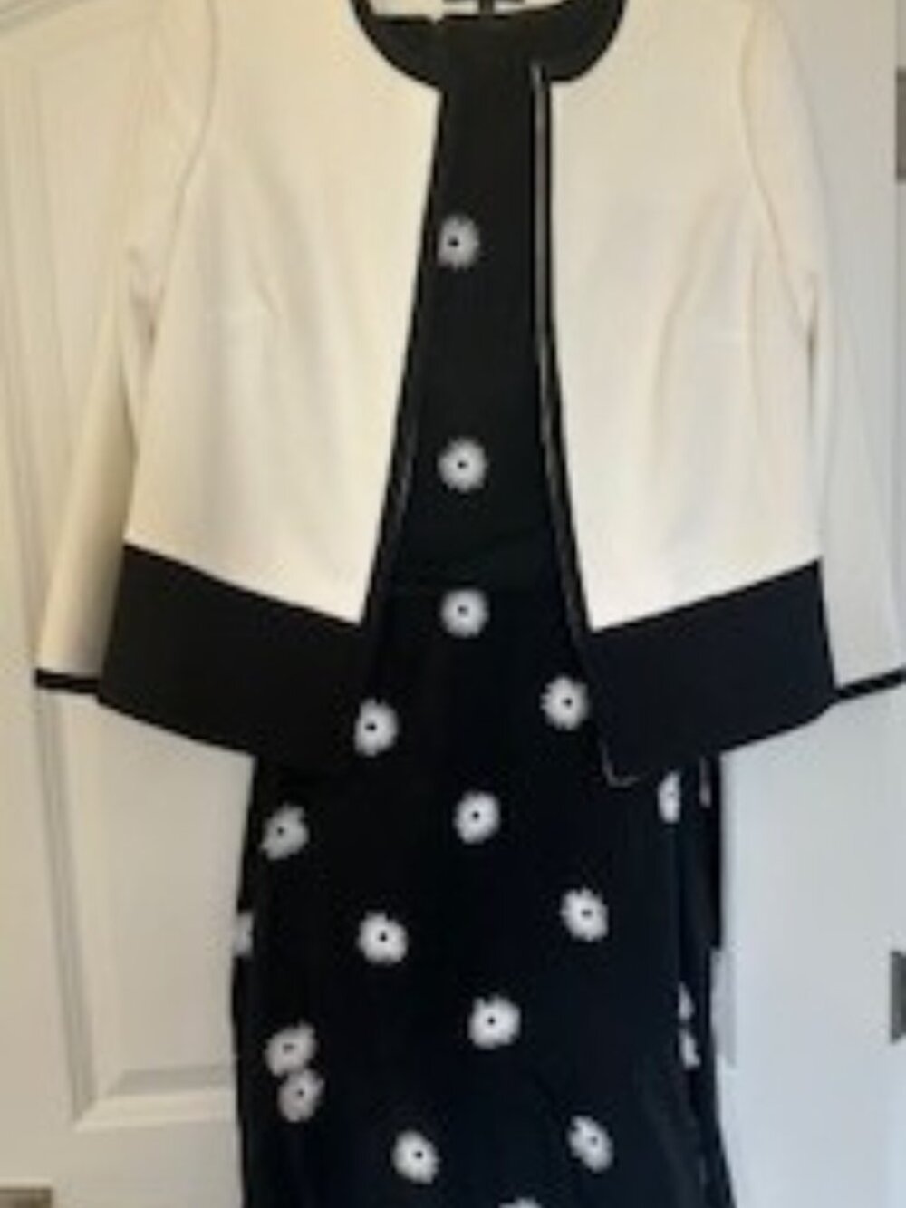 Jacket - Picture 2 of 4